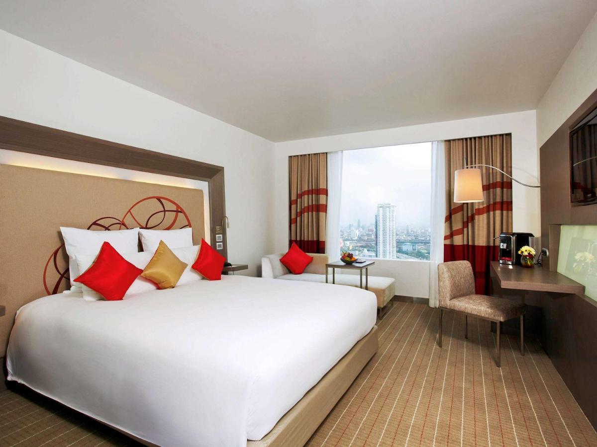 Four Points By Sheraton Bangkok Ploenchit - Formerly Novotel Bangkok Ploenchit Exterior photo