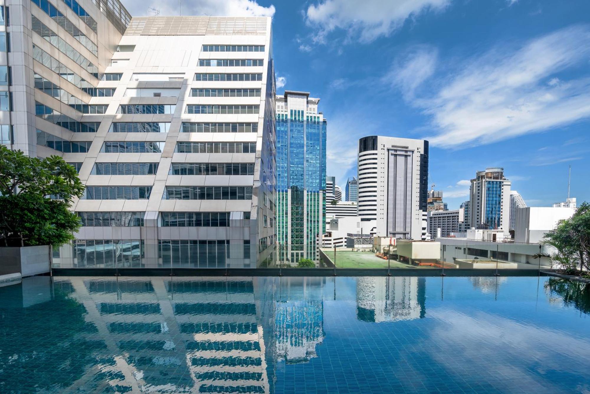 Four Points By Sheraton Bangkok Ploenchit - Formerly Novotel Bangkok Ploenchit Exterior photo